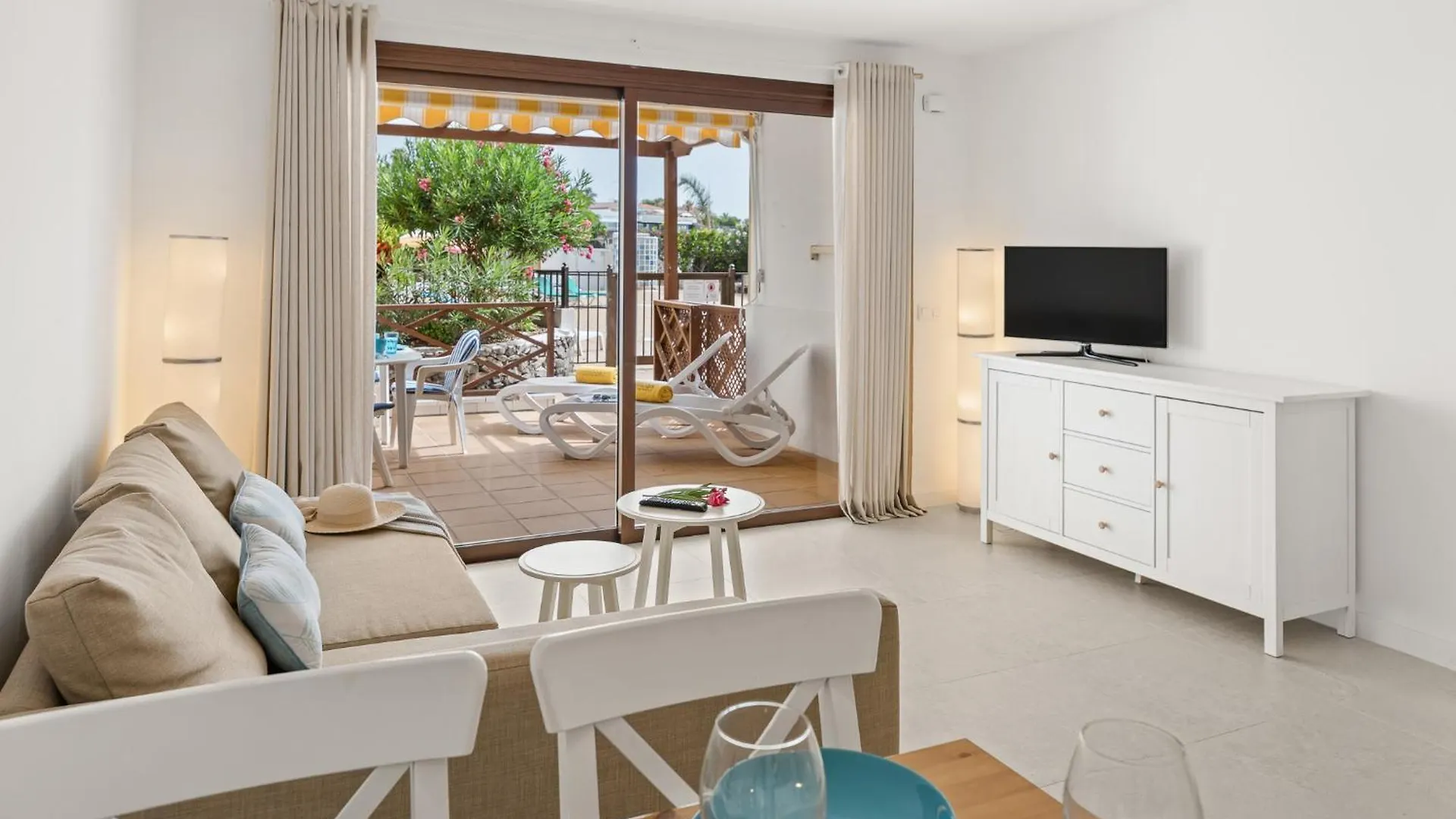 Obsidian Neptuno Seafront And Pool Apartment Puerto de Santiago  0*, Puerto de Santiago (Tenerife) Spain