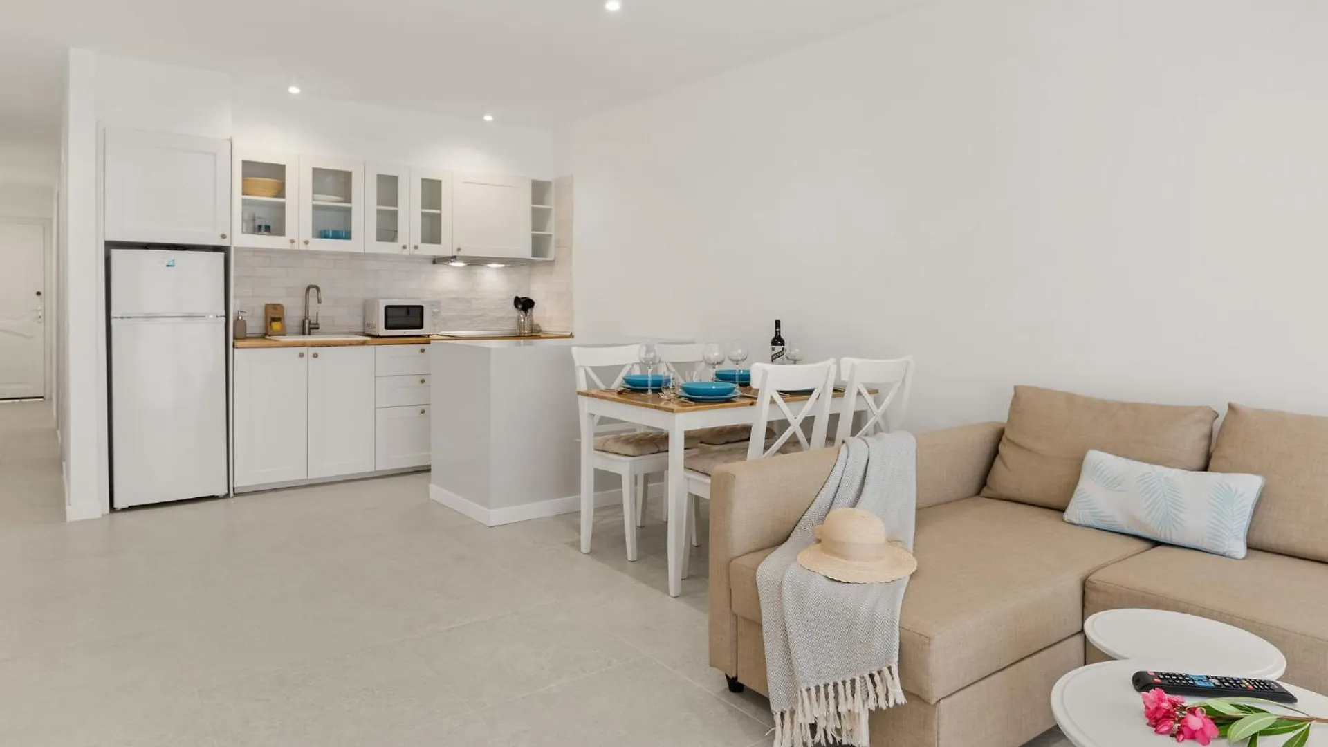 Obsidian Neptuno Seafront And Pool Apartment Puerto de Santiago  Spain