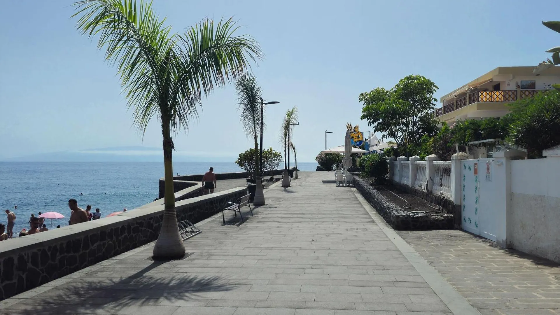Obsidian Neptuno Seafront And Pool Apartment Puerto de Santiago  Puerto de Santiago (Tenerife)
