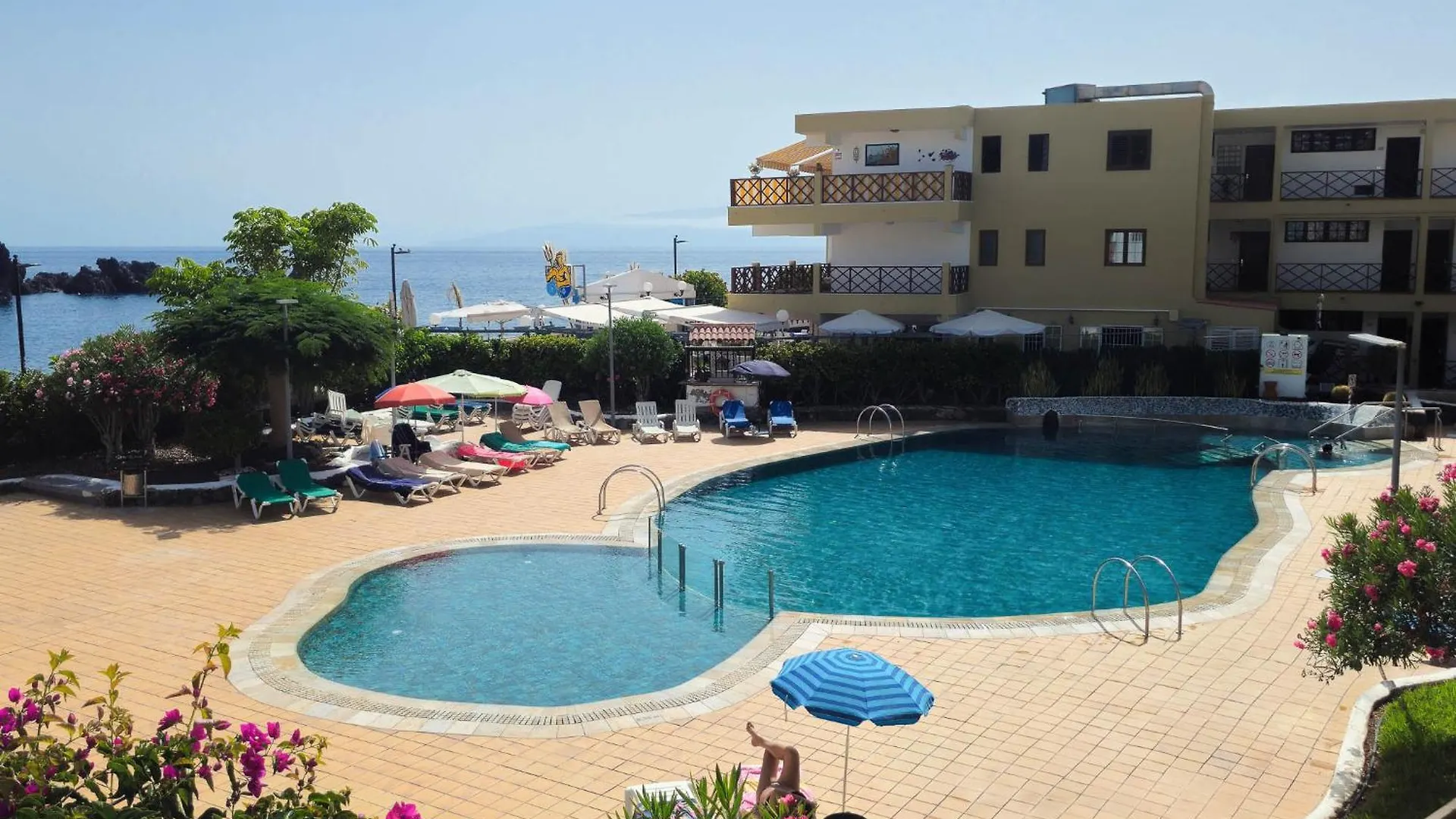 Obsidian Neptuno Seafront And Pool Apartment Puerto de Santiago  Puerto de Santiago (Tenerife)