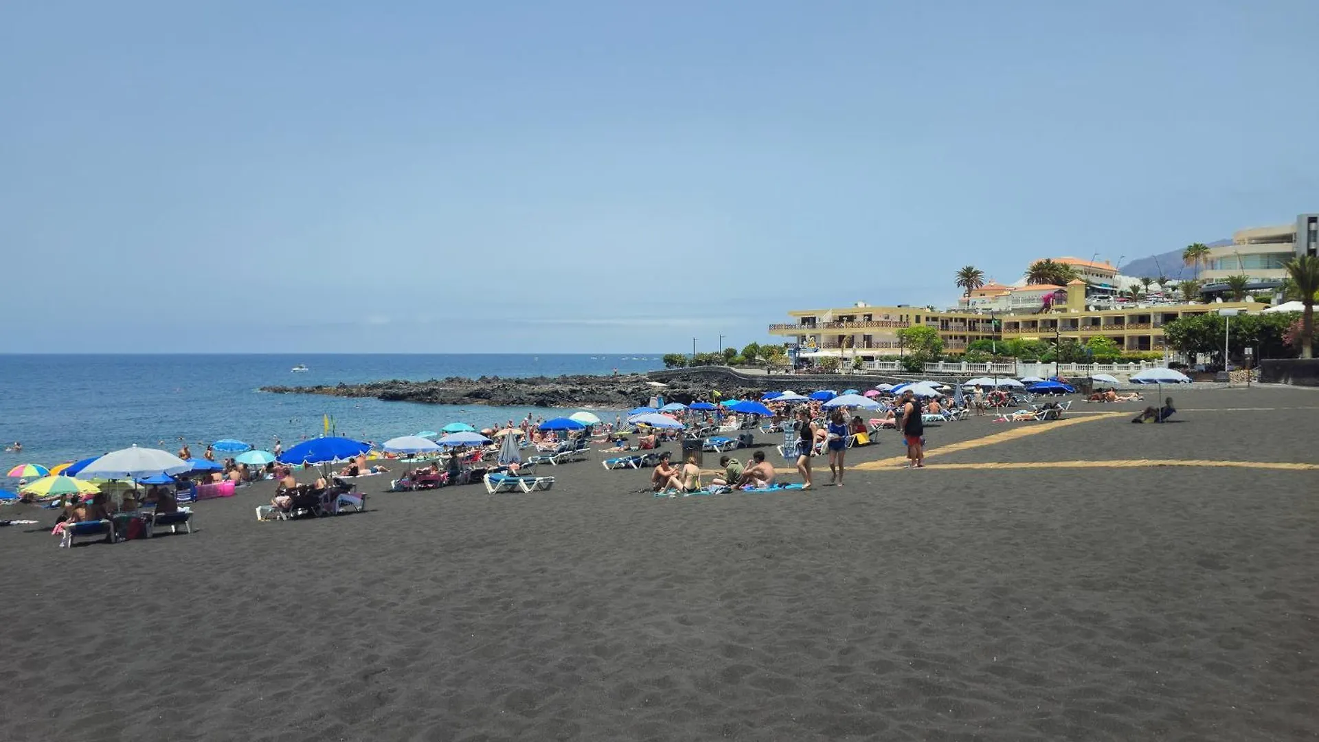 Obsidian Neptuno Seafront And Pool location